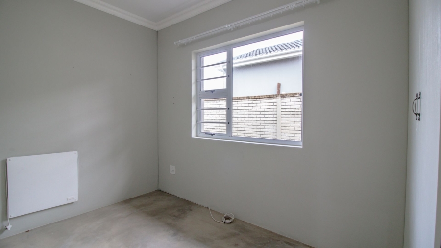 6 Bedroom Property for Sale in Kidds Beach Eastern Cape